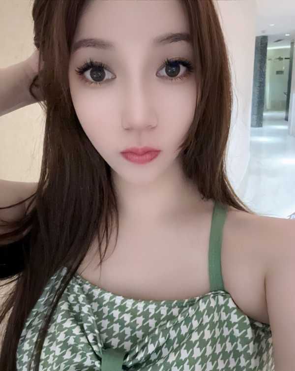 越秀风骚舌吻控淇淇
