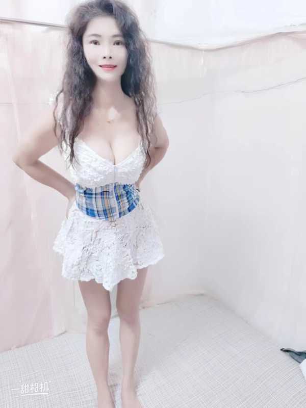 白云少妇鑫鑫 9