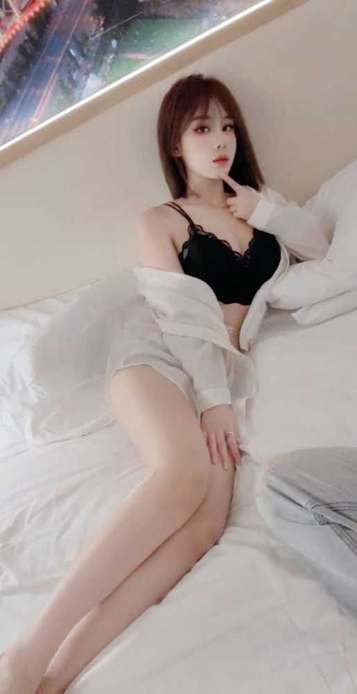 黄埔肤白大奶小白 19
