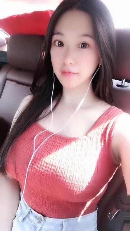 花都骚妇紫薇 4