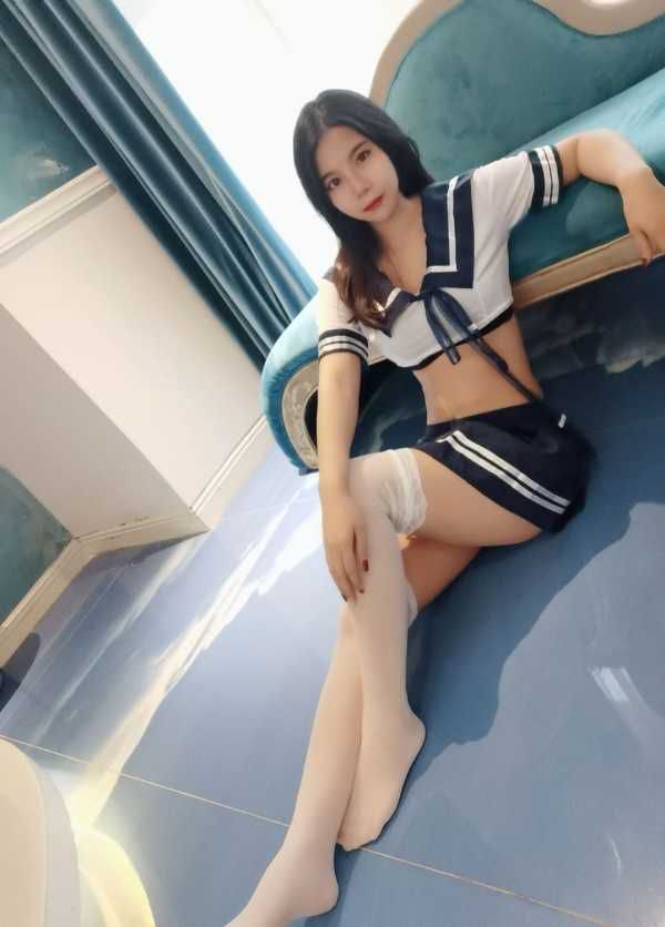 白云嫩妹诗雨 15