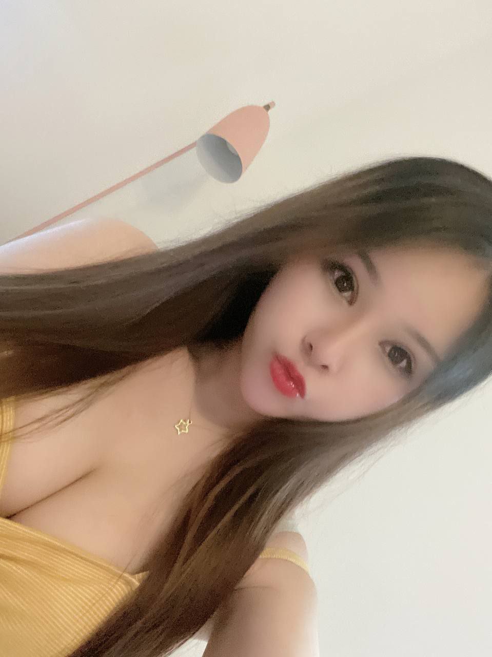 白兔。 年龄：23 7